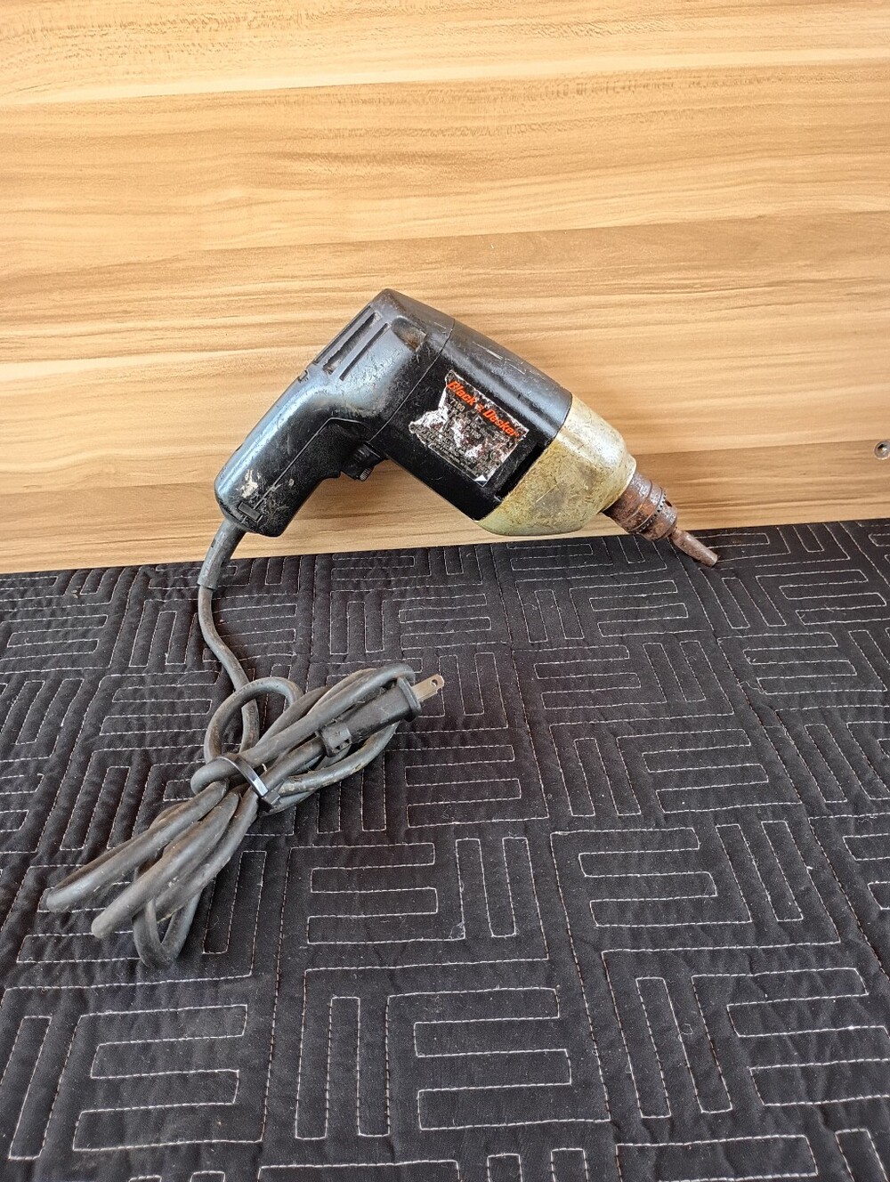 Black & Decker 7190 3/8-inch corded drill